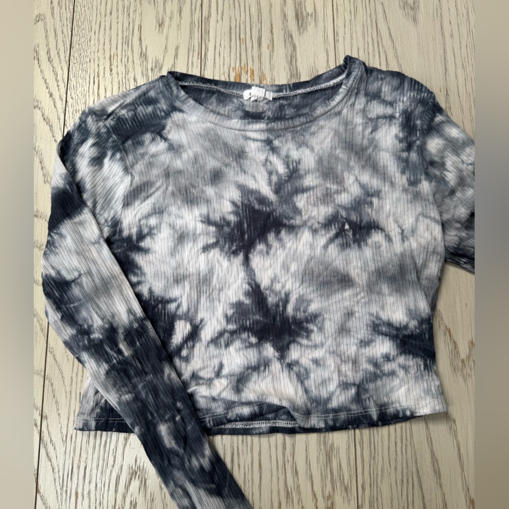 Tie-Dye Long Sleeve Top